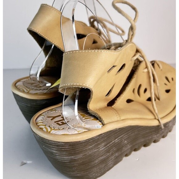 Fly London Yote Perforated Leather Open Toe Sandals Tie Size 11 Nude NWT - Picture 4 of 11